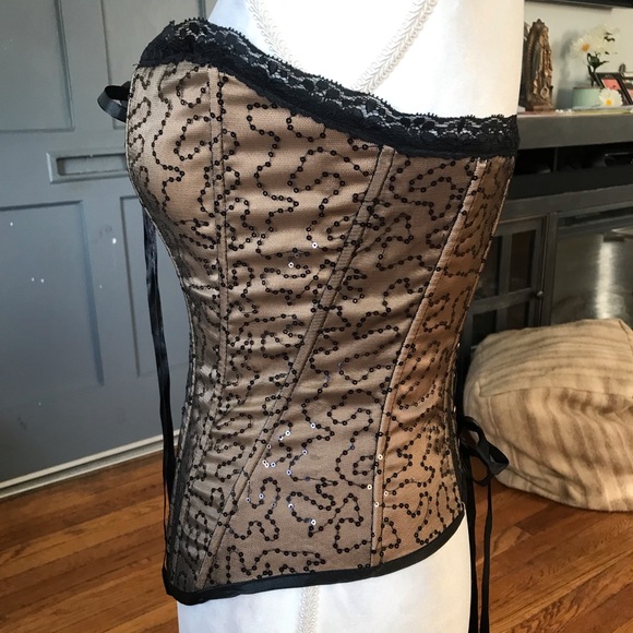 Corset top - Picture 4 of 6